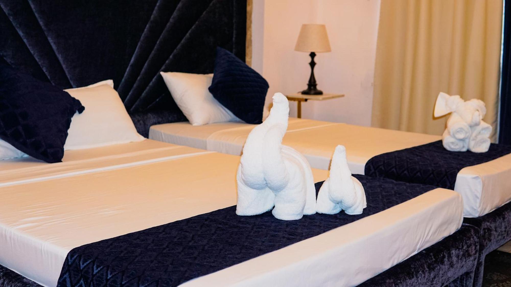 Lighthouse View Boutique Hotel マレー エクステリア 写真